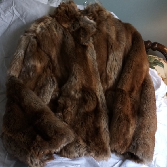 Pamela McCoy Jackets & Blazers - Pamela McCoy faux fur jacket